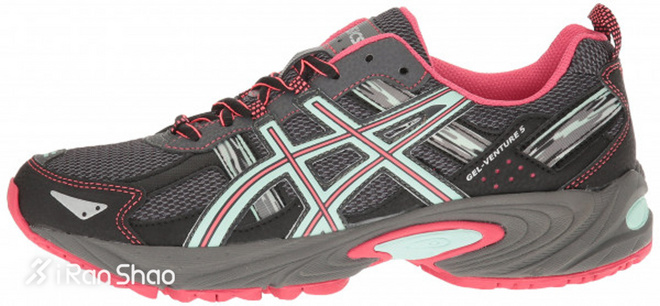 一周新鲜装备资讯 | 耐克居高思危逆转其势 安踏稳坐国产运动头牌