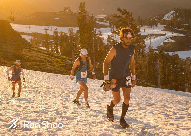 TopX | 他们在二十小时以内完成100英里越野赛，穿的都是什么鞋？