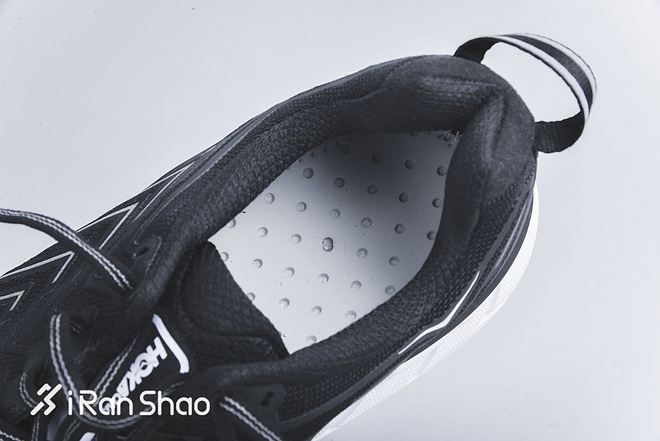 开箱 | HOKA ONE ONE Clifton 4 你要的是最强缓冲还是更强缓冲