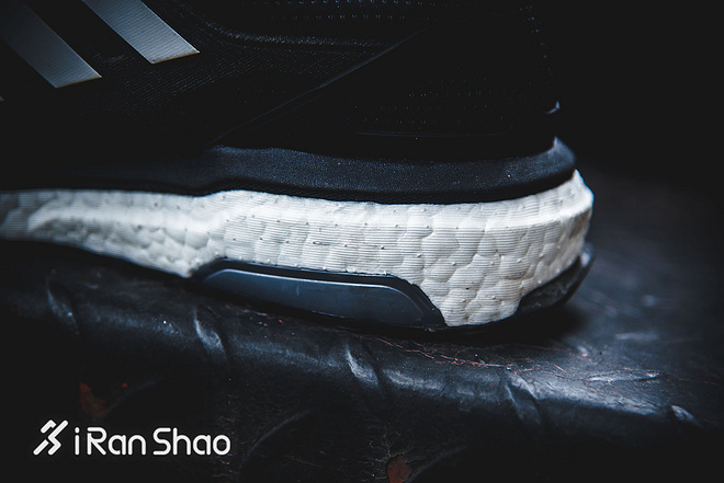 跑鞋 | 新奇鞋面诱惑 adidas Energy Boost深度评测