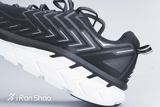 开箱 | HOKA ONE ONE Clifton 4 你要的是最强缓冲还是更强缓冲