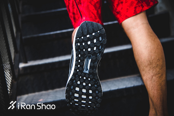 跑鞋 | 新奇鞋面诱惑 adidas Energy Boost深度评测