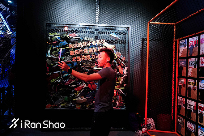 你造么 | @燃烧装备实验室 造了跑赢马拉松世界纪录的机器