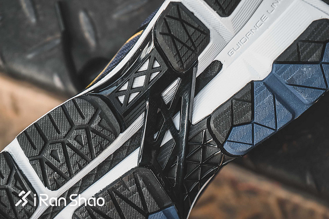 开箱 | ASICS GEL-Kayano 24 这次它又更新了什么？