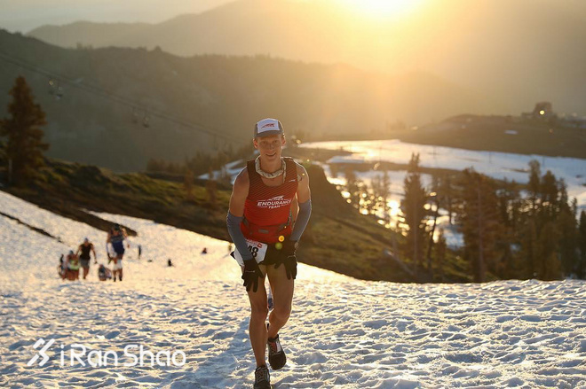 TopX | 他们在二十小时以内完成100英里越野赛，穿的都是什么鞋？