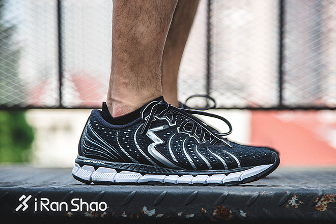 跑鞋 | 现在还穿传统跑鞋是什么体验 361° Stratomic深度评测