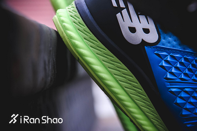 开箱 | New Balance FuelCell 氮气TPU兄弟亲自上阵了