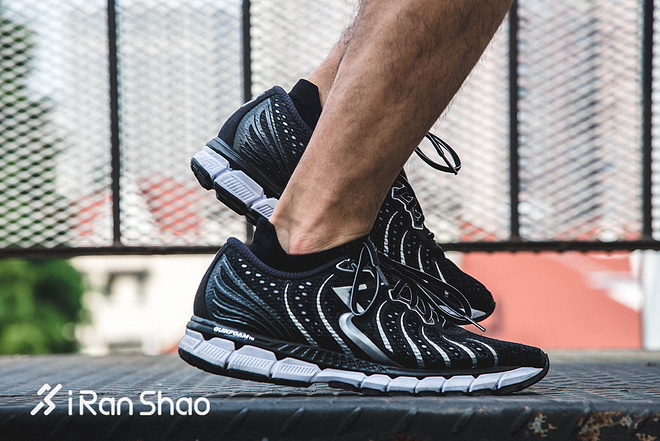 跑鞋 | 现在还穿传统跑鞋是什么体验 361° Stratomic深度评测