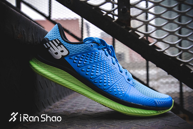 开箱 | New Balance FuelCell 氮气TPU兄弟亲自上阵了