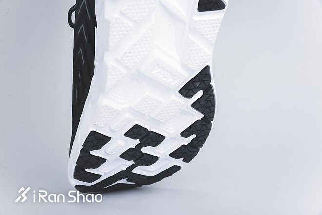 开箱 | HOKA ONE ONE Clifton 4 你要的是最强缓冲还是更强缓冲