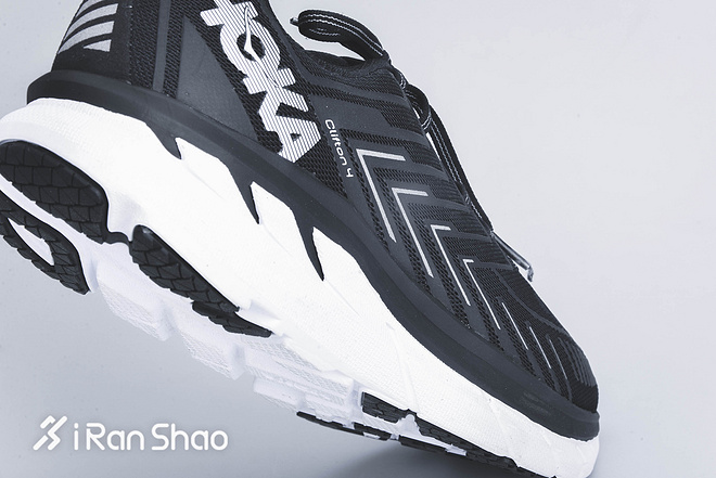 开箱 | HOKA ONE ONE Clifton 4 你要的是最强缓冲还是更强缓冲