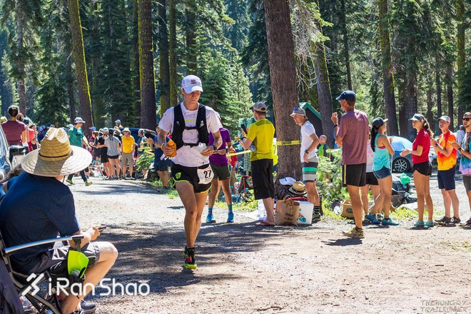 TopX | 他们在二十小时以内完成100英里越野赛，穿的都是什么鞋？