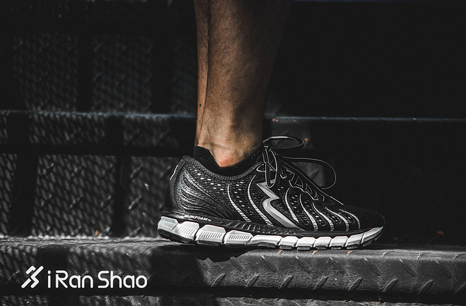 跑鞋 | 现在还穿传统跑鞋是什么体验 361° Stratomic深度评测