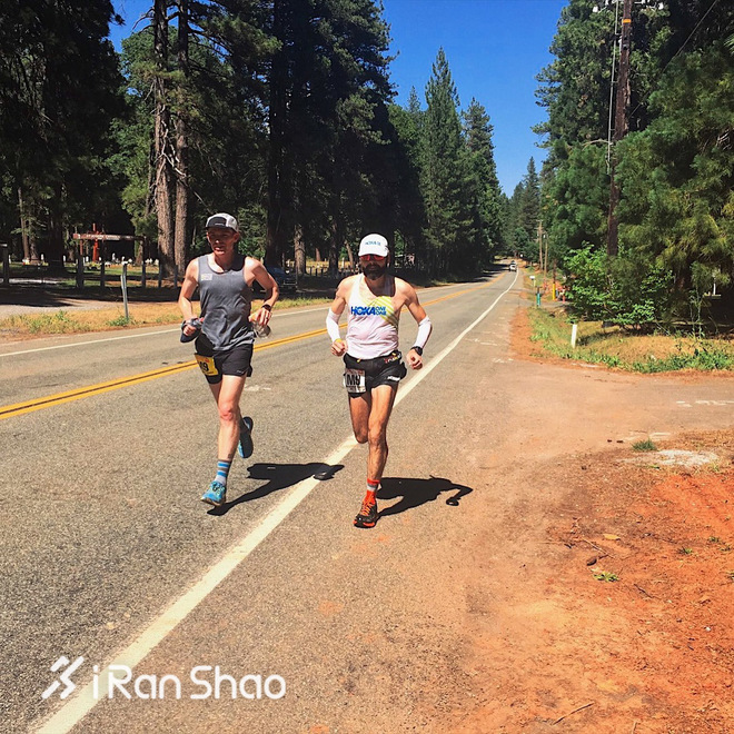 TopX | 他们在二十小时以内完成100英里越野赛，穿的都是什么鞋？