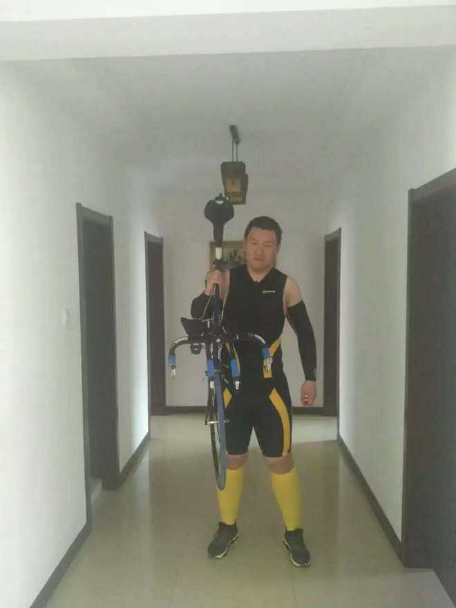 那双即使再残破，也会被我永远保存的跑鞋