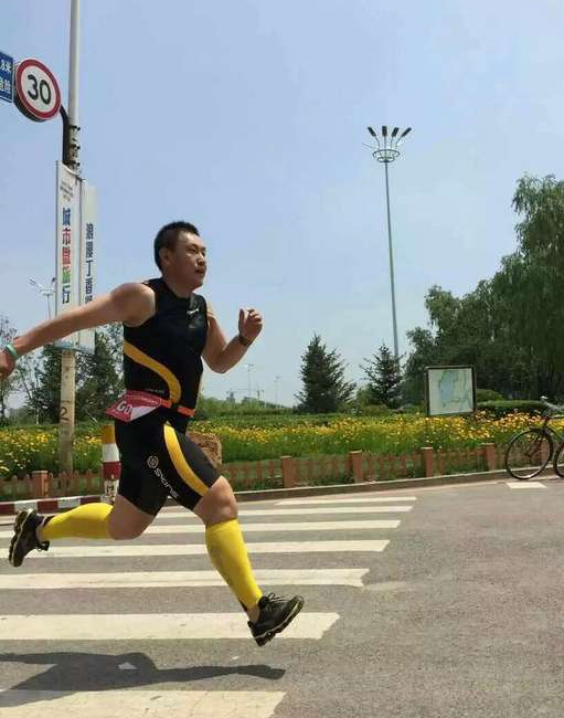 那双即使再残破，也会被我永远保存的跑鞋