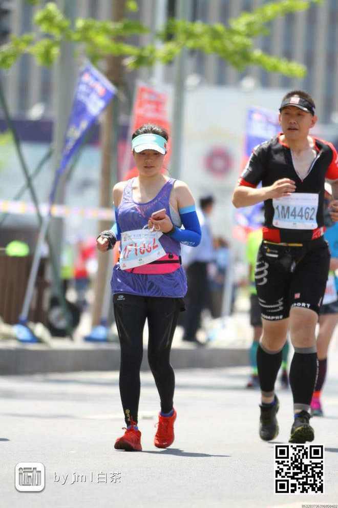 那双即使再残破，也会被我永远保存的跑鞋