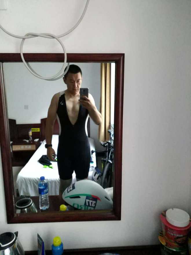 那双即使再残破，也会被我永远保存的跑鞋