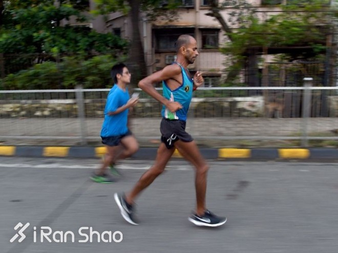 人物 | 连续100天100个100公里 印度超马奇人辛格的不可能挑战