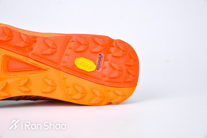 跑鞋 | The North Face Ultra Vertical 技术地形优选