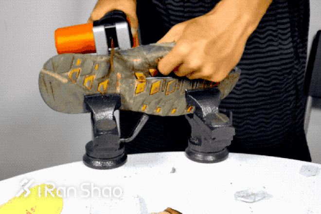 拆 | 1000公里后的跑鞋 拆开看看里面真实的样子