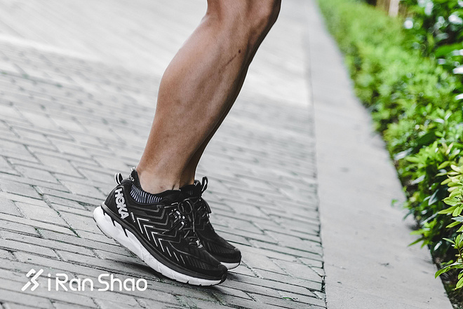 跑鞋 | 绝对出色与相对平庸 HOKA ONE ONE Clifton 4深度评测
