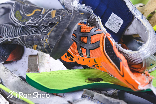 拆 | 1000公里后的跑鞋 拆开看看里面真实的样子