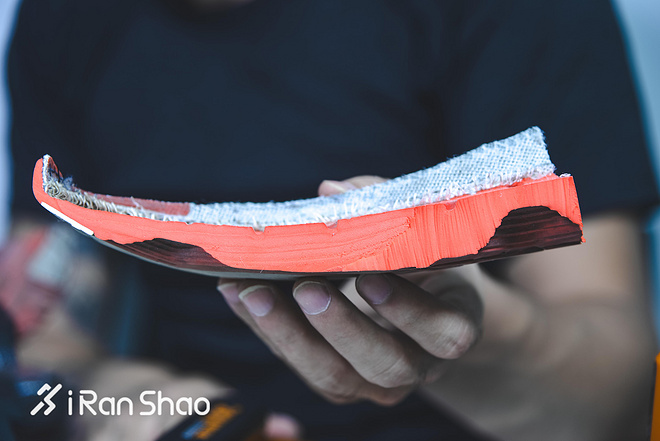 拆 | 1000公里后的跑鞋 拆开看看里面真实的样子