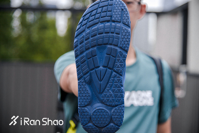 Weekly Gear | 假装成HOKA ONE ONE赞助选手，你需要这些装备