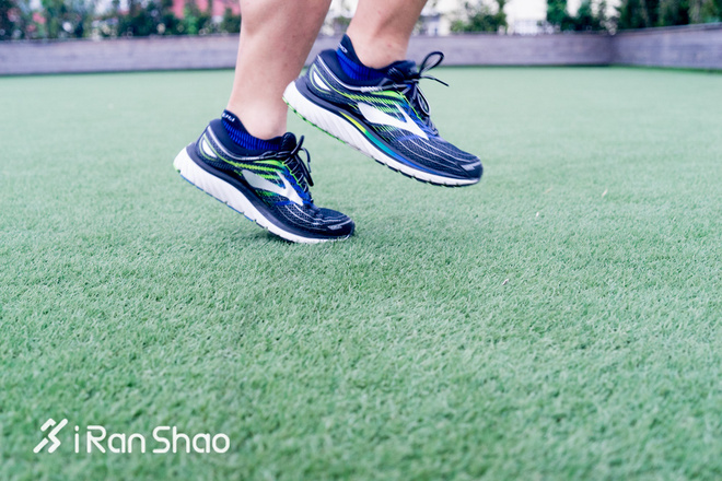 跑鞋 | BROOKS GLYCERIN 15 就是要舒服