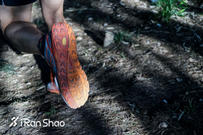 跑鞋 | The North Face Ultra Vertical 技术地形优选