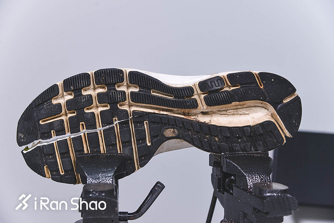 拆 | 1000公里后的跑鞋 拆开看看里面真实的样子