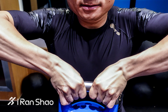 评测 | SKINS A400黑色印胶版 压缩装备的“顶配”享受