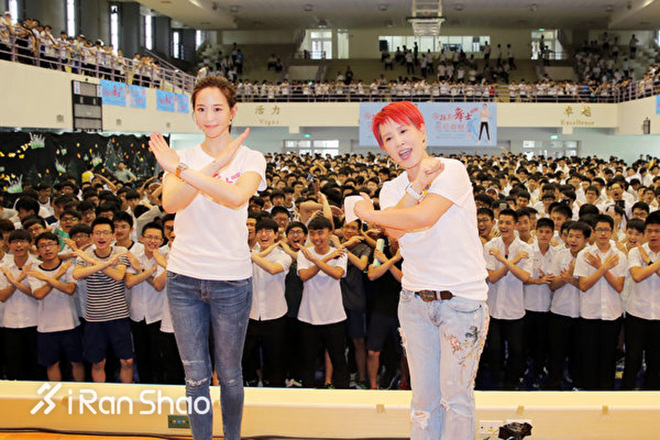 热点 | 出国旅游不忘运动 张钧甯完美诠释跑步女神