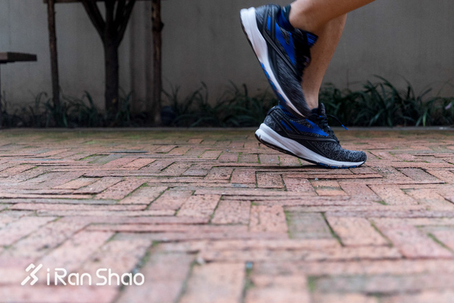 跑鞋 | 性价比新选择 Brooks Launch 4深度评测