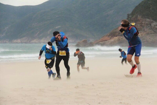 梦圆2016港百，捧得金人归