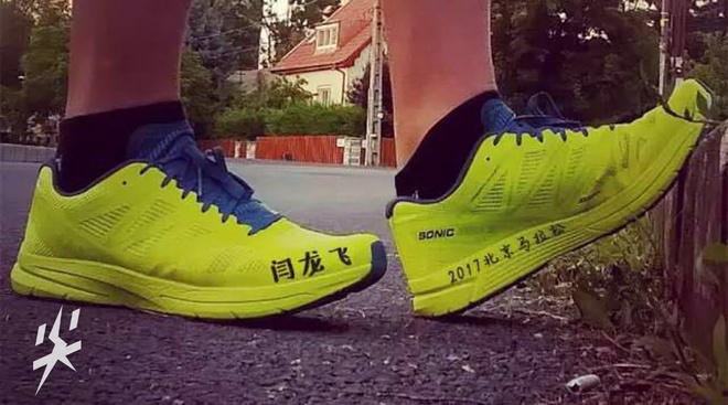 尖货Q&A Vol.02 | 耐克飞线很快就断了? Boost站旁边呵呵的笑