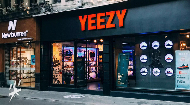 尖货Q&A Vol.02 | 耐克飞线很快就断了? Boost站旁边呵呵的笑