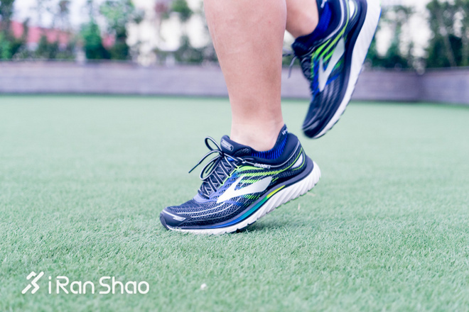跑鞋 | BROOKS GLYCERIN 15 就是要舒服