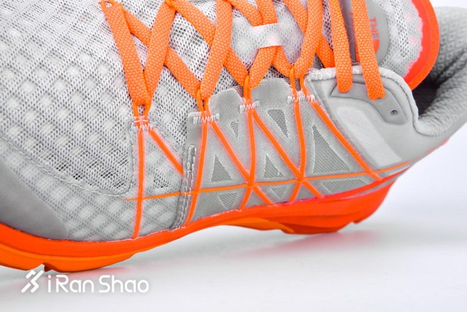 跑鞋 | The North Face Ultra Vertical 技术地形优选