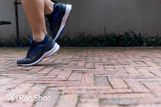 跑鞋 | 性价比新选择 Brooks Launch 4深度评测