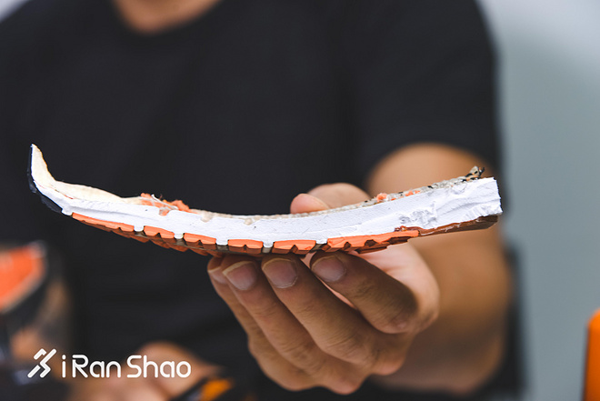 拆 | 1000公里后的跑鞋 拆开看看里面真实的样子