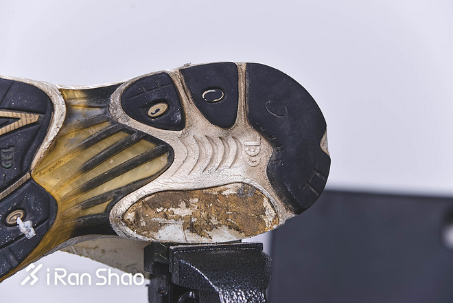 拆 | 1000公里后的跑鞋 拆开看看里面真实的样子