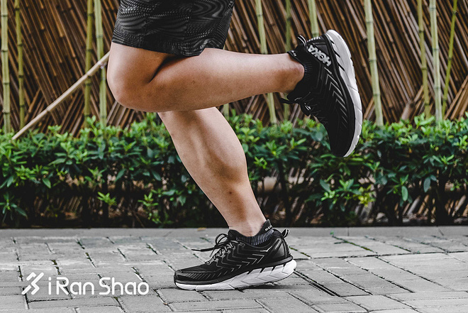 跑鞋 | 绝对出色与相对平庸 HOKA ONE ONE Clifton 4深度评测