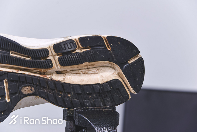拆 | 1000公里后的跑鞋 拆开看看里面真实的样子