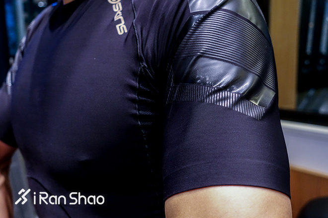 评测 | SKINS A400黑色印胶版 压缩装备的“顶配”享受