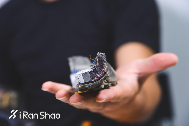 拆 | 1000公里后的跑鞋 拆开看看里面真实的样子