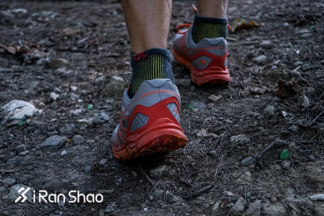 跑鞋 | The North Face Ultra Vertical 技术地形优选