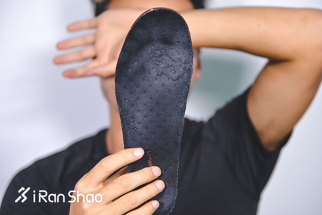 拆 | 1000公里后的跑鞋 拆开看看里面真实的样子