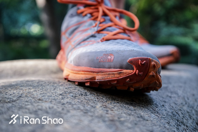 跑鞋 | The North Face Ultra Vertical 技术地形优选